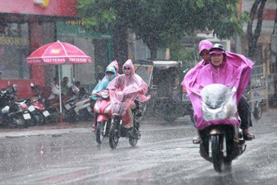 Không khí lạnh tràn về, Hà Nội và Bắc Bộ mưa dông kéo dài