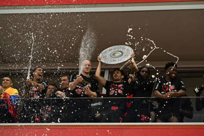 Bayer Leverkusen lần đầu vô địch Bundesliga, chấm dứt sự thống trị của Bayern Munich