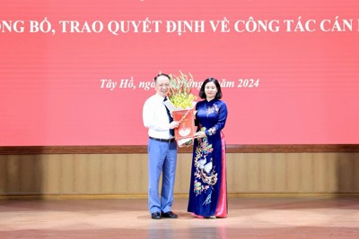 Chuẩn y ông Nguyễn Lê Hoàng làm Phó Bí thư Quận ủy Tây Hồ