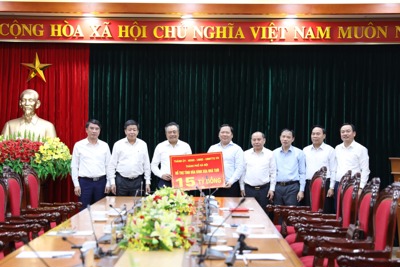 TP Hà Nội tăng cường hợp tác về giao thông vận tải với tỉnh Hoà Bình