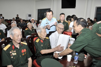 Tri ân, trao 1.690 suất quà tặng cựu chiến binh Chiến dịch Điện Biên Phủ
