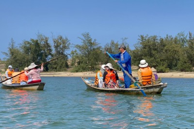 Du lịch Quảng Ngãi không nên “dễ dãi” 