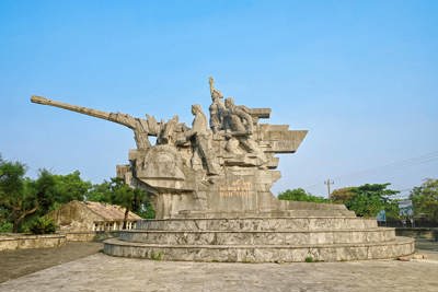Quảng Bình: công trình tượng đài nữ pháo binh Ngư Thuỷ có dấu hiệu xuống cấp