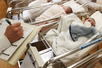 Tỷ lệ sinh tại Mỹ giảm mạnh nhất trong 45 năm