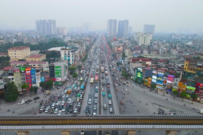 Hà Nội: nhiều tuyến đường chật kín phương tiện trước kỳ nghỉ lễ