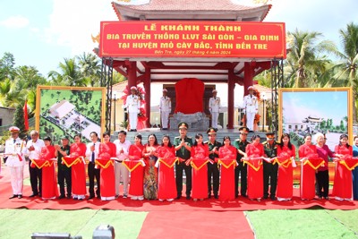 Khánh thành bia truyền thống lực lượng vũ trang Sài Gòn-Gia Định tại Bến Tre