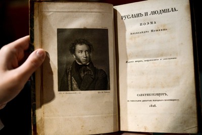 Kỳ lạ: hàng loạt sách Nga biến mất khỏi thư viện châu Âu