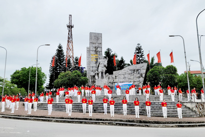 Sôi nổi hoạt động kỷ niệm Chiến thắng Điện Biên Phủ của phụ nữ Đan Phượng