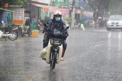 Cảnh báo mưa lớn cục bộ khu vực nội thành Hà Nội