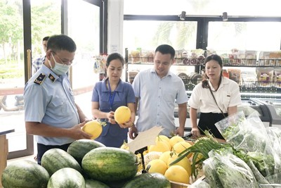 Đoàn kiểm tra liên ngành số 4 kiểm tra công tác ATTP tại Gia Lâm