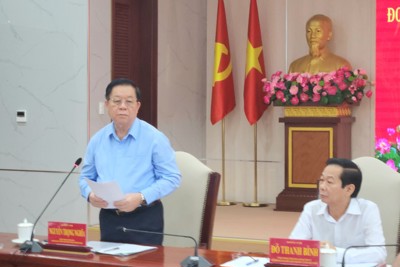 Trưởng Ban Tuyên giáo Trung ương Nguyễn Trọng Nghĩa làm việc tại Kiên Giang