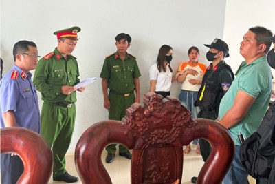 Bình Thuận: khai thác cát trái phép, bốn người bị bắt tạm giam