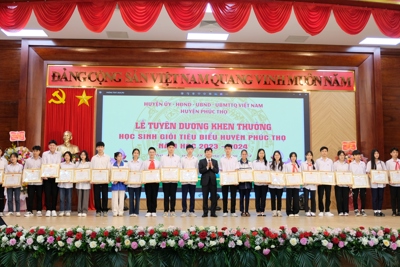 Huyện Phúc Thọ tuyên dương 269 học sinh giỏi tiêu biểu năm học 2023 - 2024