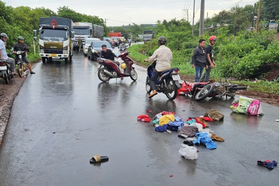 Bình Phước: Tai nạn giữa xe tải và xe máy 2 người tử vọng