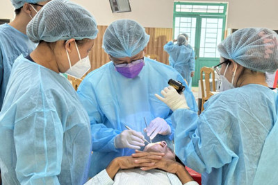 Chuyên gia cảnh báo sai lầm chăm sóc răng miệng của người Việt
