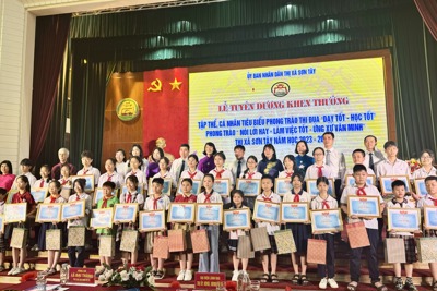 Thị xã Sơn Tây tuyên dương phong trào thi đua “Dạy tốt - Học tốt”