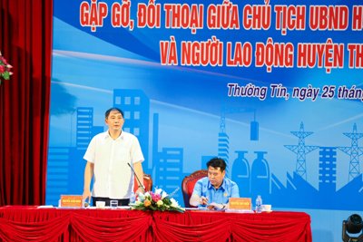 Chủ tịch UBND huyện Thường Tín đối thoại với đoàn viên công đoàn, người lao động