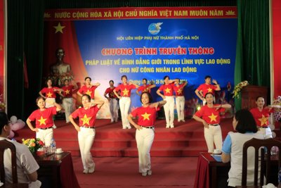 Hà Nội truyền thông cho công nhân về bình đẳng giới trong lĩnh vực lao động