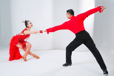 Vận động viên Việt Nam thi Giải Vô địch Thế giới Dancesport hạng tuổi Trung niên