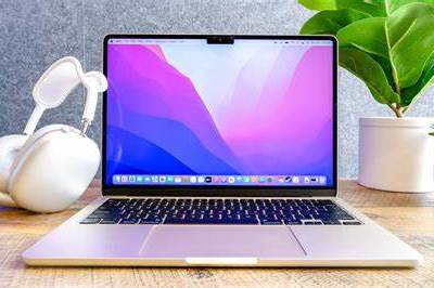 MacBook Pro OLED sẽ ra mắt vào năm 2026?