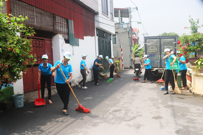 Phụ nữ Thủ đô chung tay hành động vì Hà Nội xanh