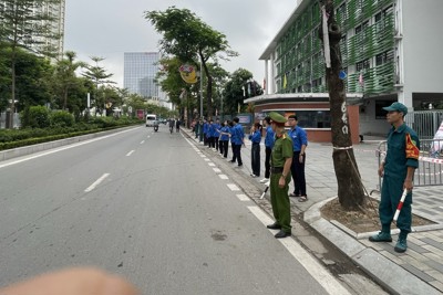 Quận Tây Hồ: giao thông thông suốt tại các điểm thi