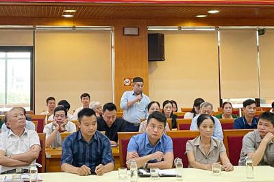 Cử tri Hà Nội kiến nghị với Quốc hội về đền bù đất, nước sạch