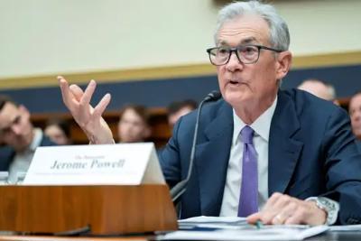 Quan chức Fed cảnh báo rủi ro từ việc hạ lãi suất muộn
