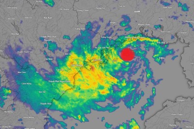 Bão số 2 tiến vào Quảng Ninh, Hải Phòng với sức gió cực đại