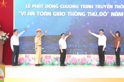 Tiếp tục hành trình bồi đắp văn hóa giao thông