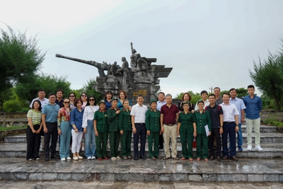 EVNNPC tri ân Đại đội nữ pháo binh Ngư Thủy, Quảng Bình năm xưa