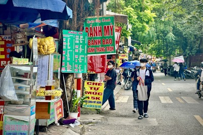 Tràn lan vi phạm trật tự đô thị trên phố Lê Văn Hiến