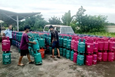 Phát hiện cơ sở nghi san chiết gas trái phép ở Thanh Trì 