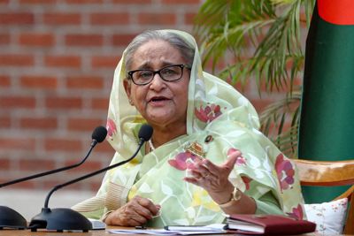 Biểu tình bạo lực lan rộng, Thủ tướng Bangladesh Sheikh Hasina từ chức