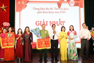 Sôi nổi chung khảo Hội thi ''Dân vận khéo'' quận Hoàn Kiếm