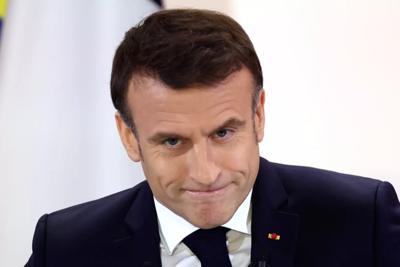 Phe cực tả cảnh báo rắn Tổng thống Macron