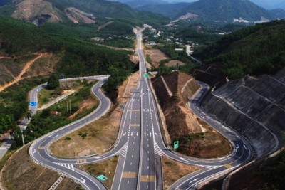 Đảm bảo hoàn thành mục tiêu 3.000 km cao tốc vào cuối năm 2025