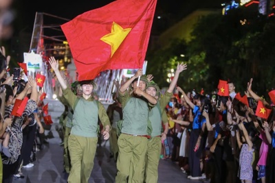 Người dân, du khách thêm hiểu, thêm yêu Thủ đô ngàn năm văn hiến