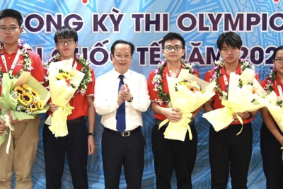 Hà Nội chúc mừng đội tuyển Olympic Thiên văn và Vật lý thiên văn 2024