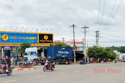 Tai nạn giao thông mới nhất 31/8/2024: 2 dì cháu tử vong dưới gầm xe container