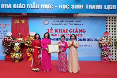 Ngày Khai trường đặc biệt: Đón nhận danh hiệu Trường đạt Chuẩn Quốc gia