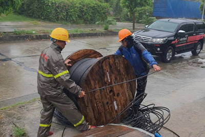 Nhà mạng “liên thông” sóng di động: Không để chính quyền, người dân mất liên lạc