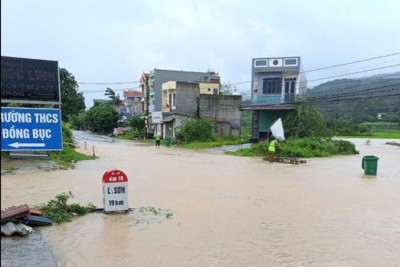 Lạng Sơn: nhiều tuyến giao thông bị sạt lở nghiêm trọng do bão số 3