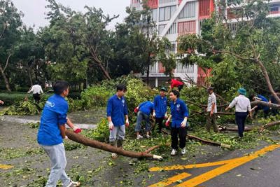 Hàng loạt trường ĐH tại Hà Nội học trực tuyến do ảnh hưởng của bão Yagi