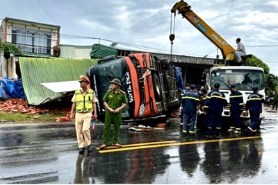 Đắk Lắk: tạm giữ hình sự tài xế vụ lật xe khách Việt Tân Phát