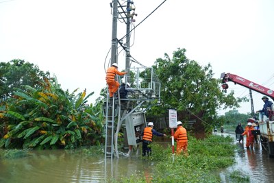 Thủy điện vẫn xả nước, sự cố điện vẫn tiếp tục được khắc phục