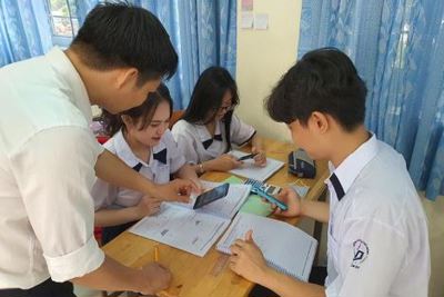 Linh hoạt trong việc cho phép học sinh sử dụng điện thoại ở trường