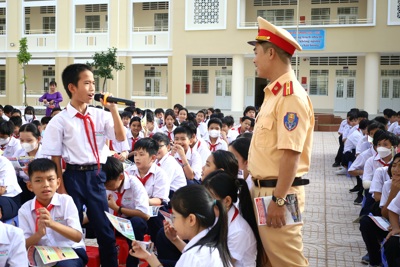 Cần Thơ: phối hợp tuyên truyền ATGT cho học sinh, học viên