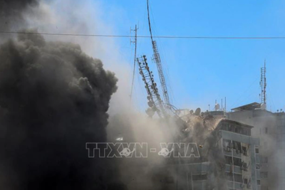 "Sốc và kinh hoàng" - giây phút Israel không kích tòa nhà trụ sở AP ở Gaza