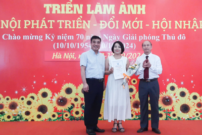 Bế mạc triển lãm ảnh “Hà Nội Phát triển - Đổi mới - Hội nhập”